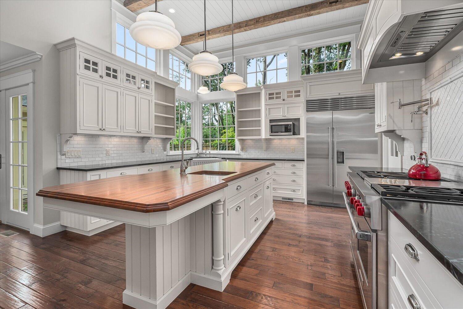 5093 Chickadee Drive