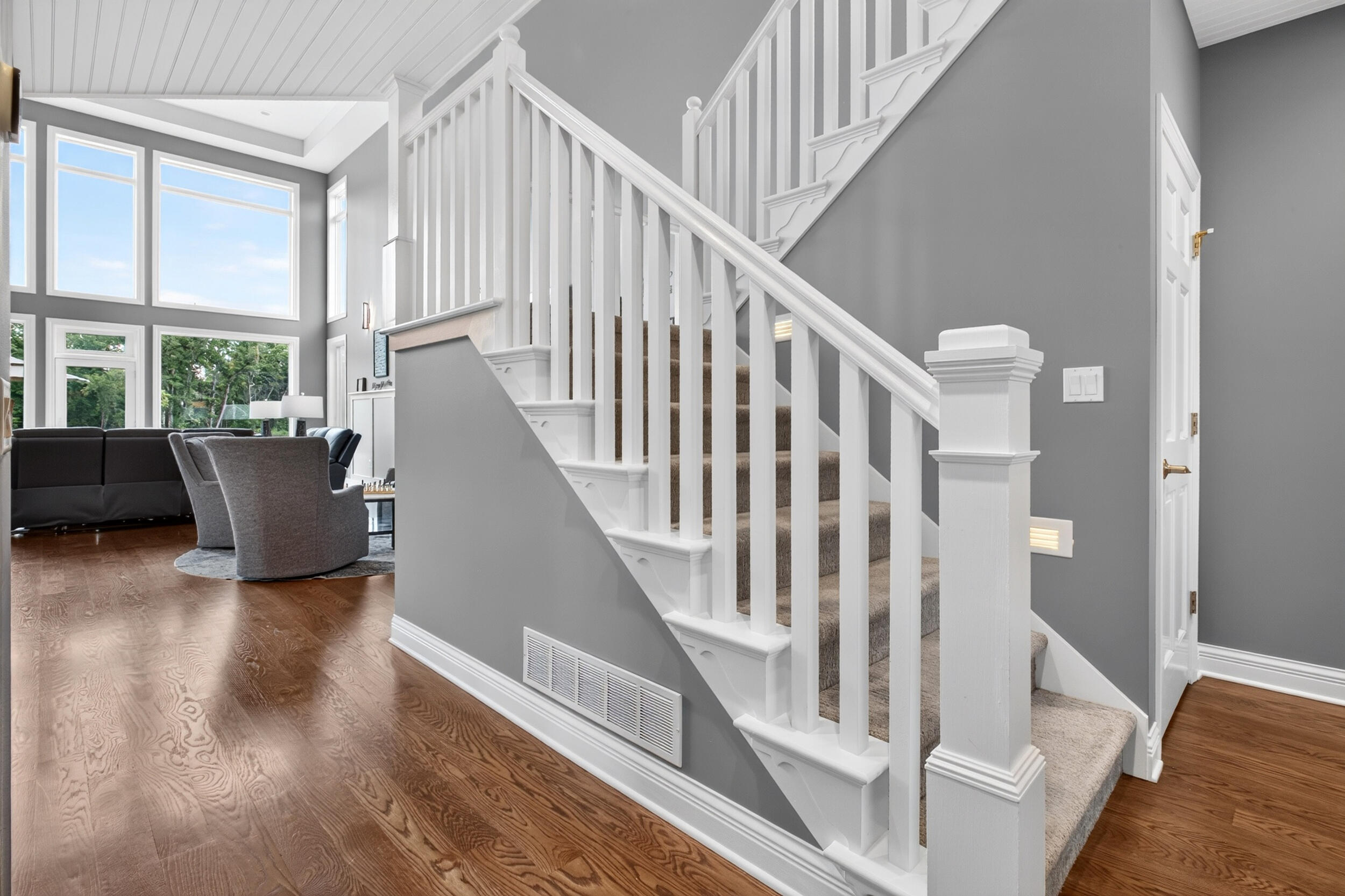 2545 Bay Pointe Drive