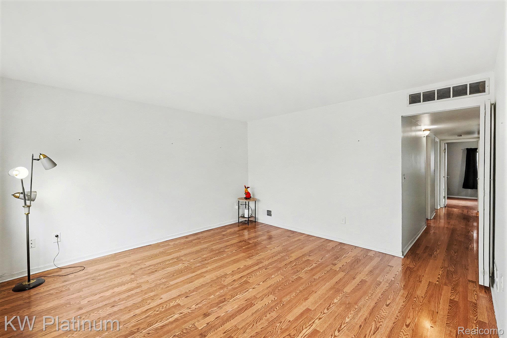 1218 E Milton Avenue