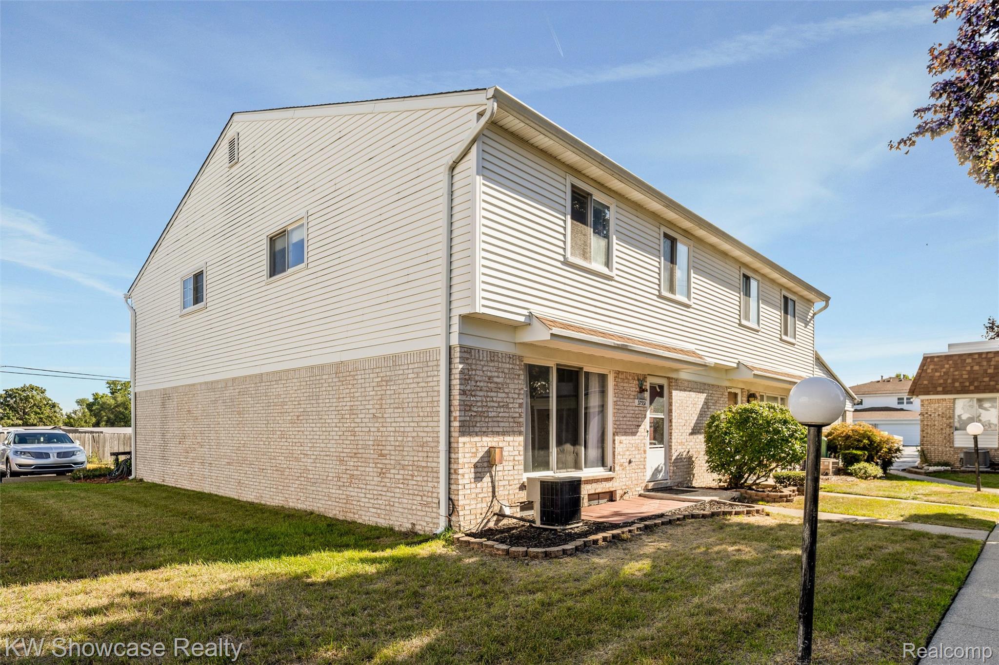 37531 N Colonial Drive