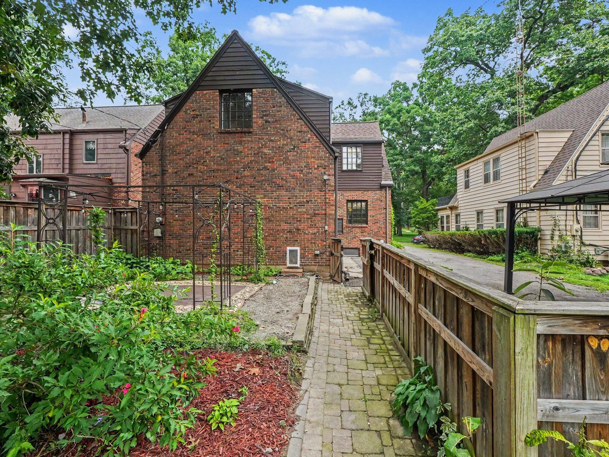 903 Briarcliff Road