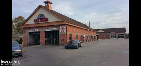 2448 E 14 Mile Road Warren City MI 48092