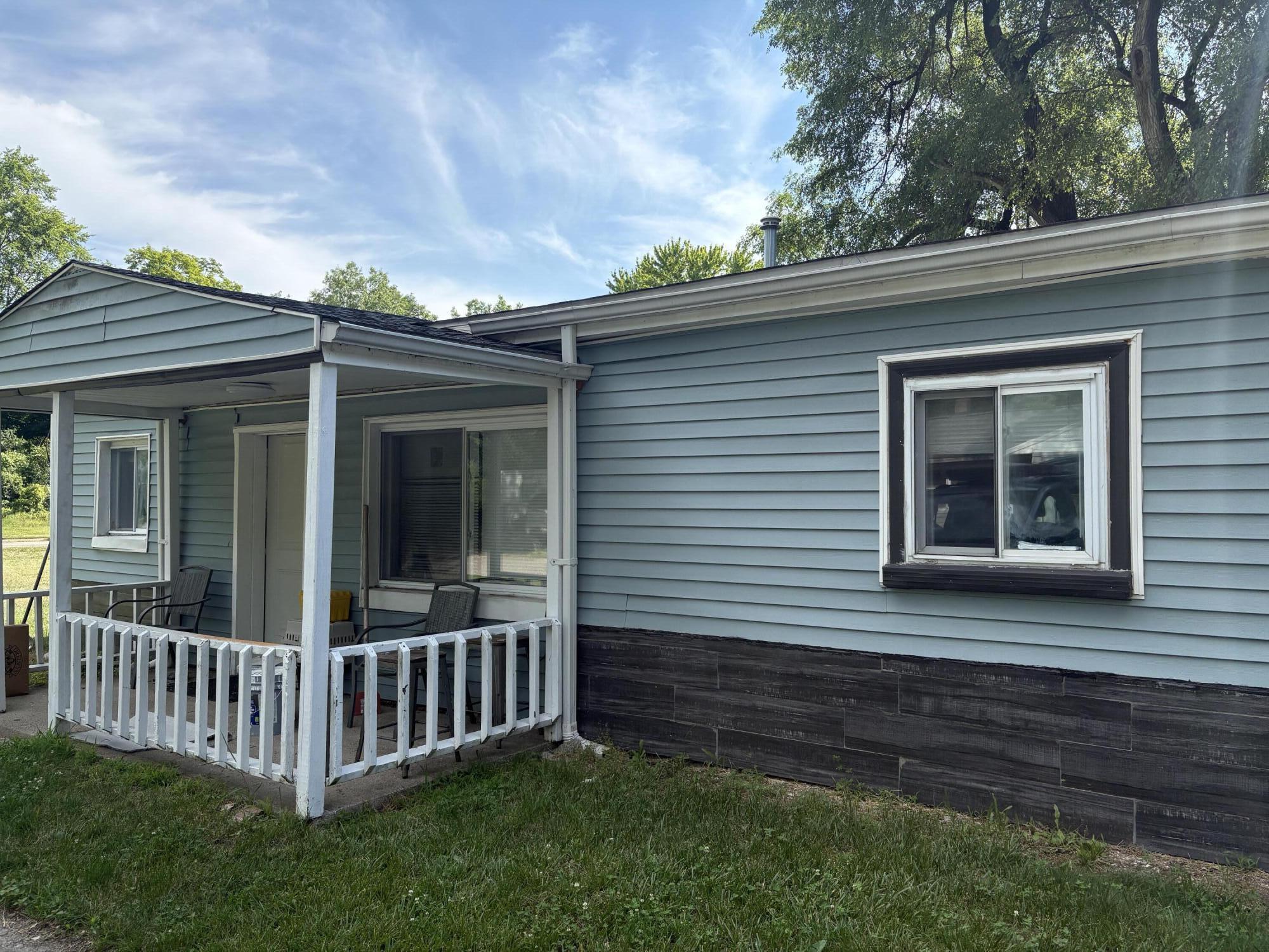 890 Dons Drive