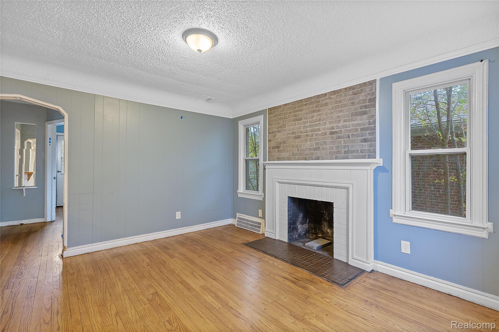 20301 KENOSHA Street