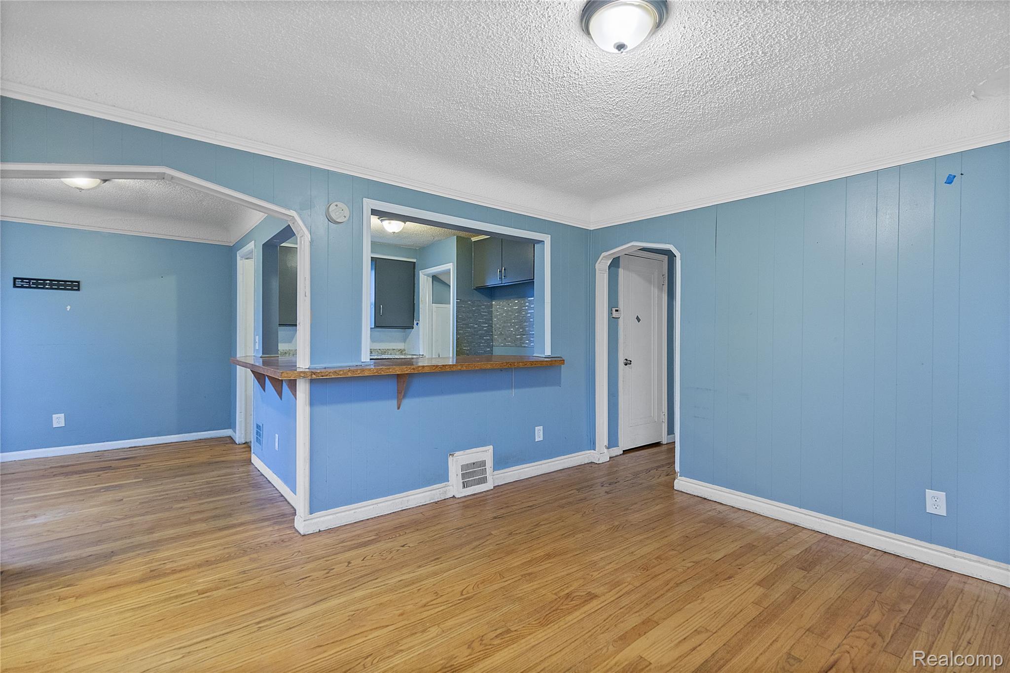 20301 KENOSHA Street