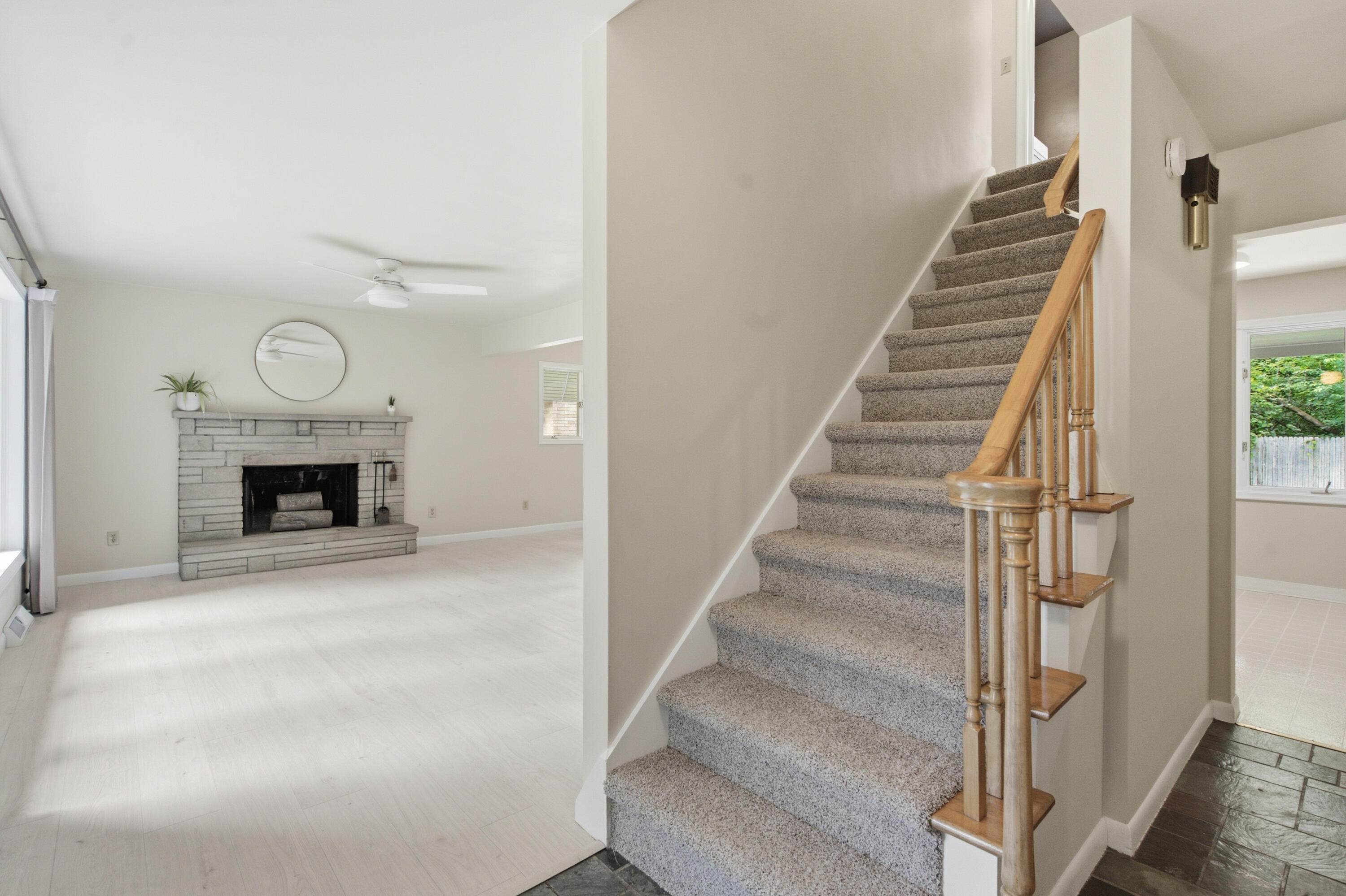 2121 Lakewood Drive