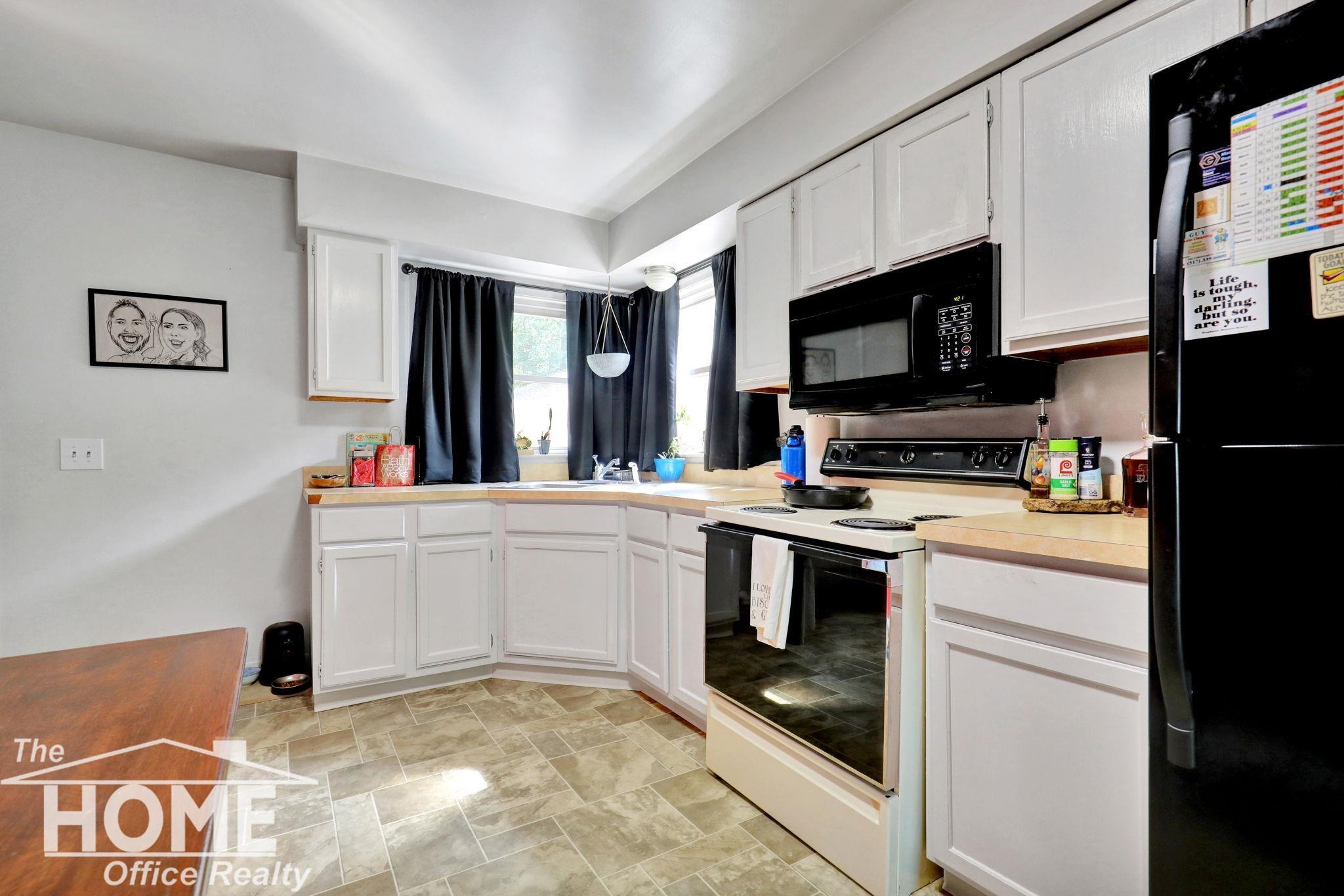 825 W Lake Lansing Road