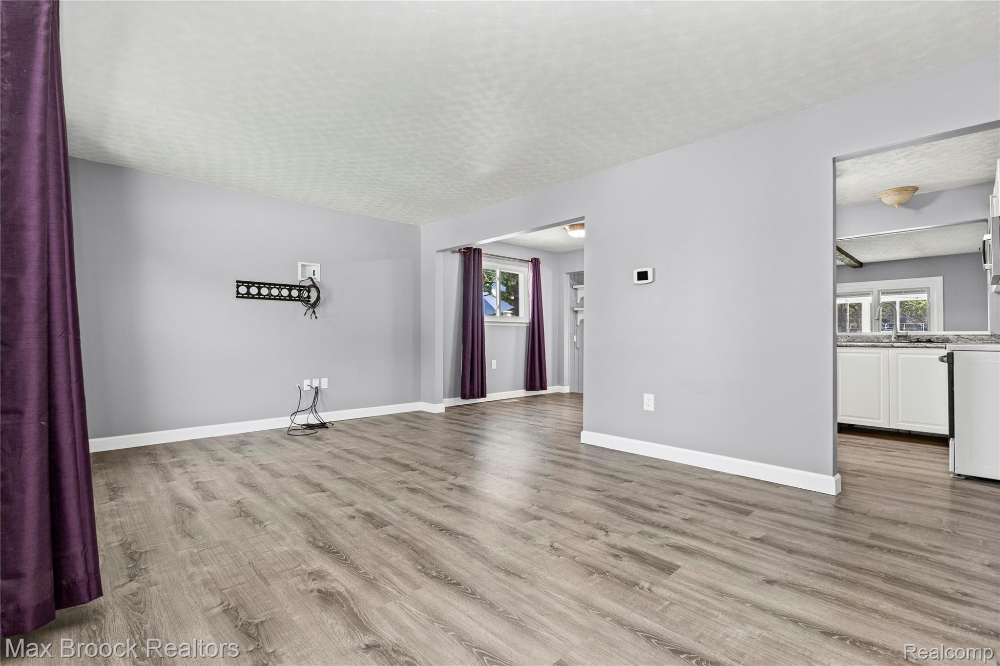 29293 Riveroak Drive