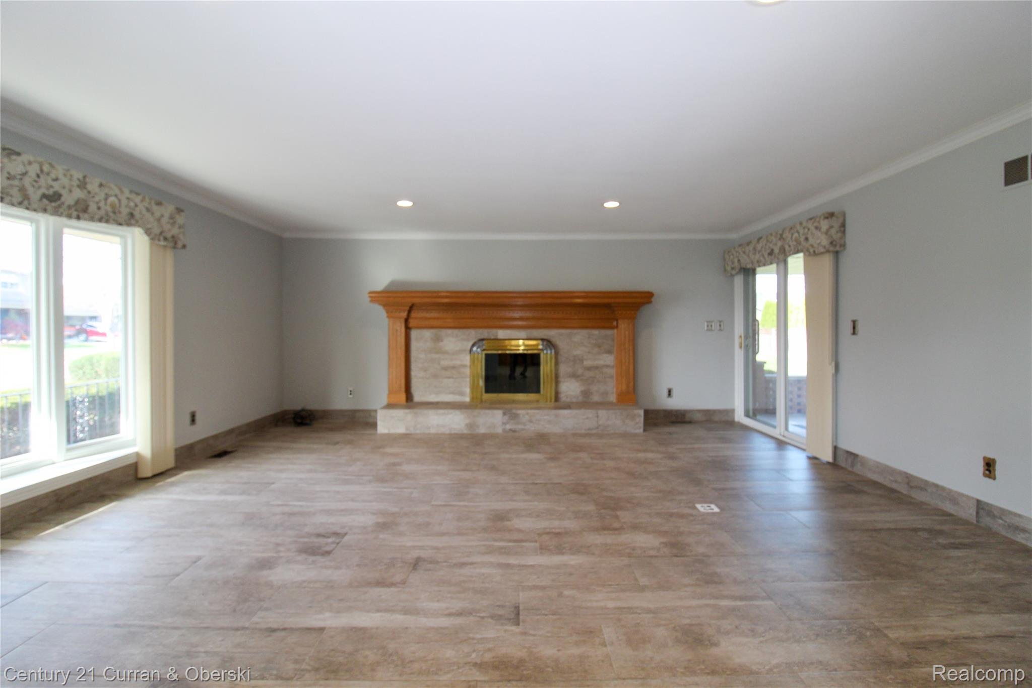 15810 Cumberland Street