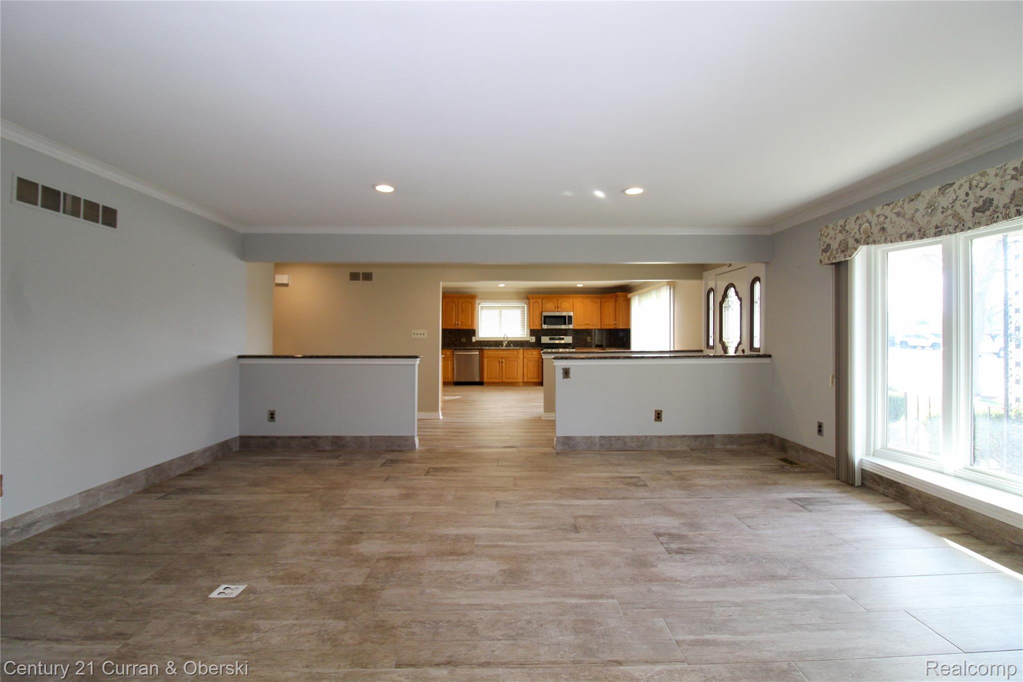 15810 Cumberland Street