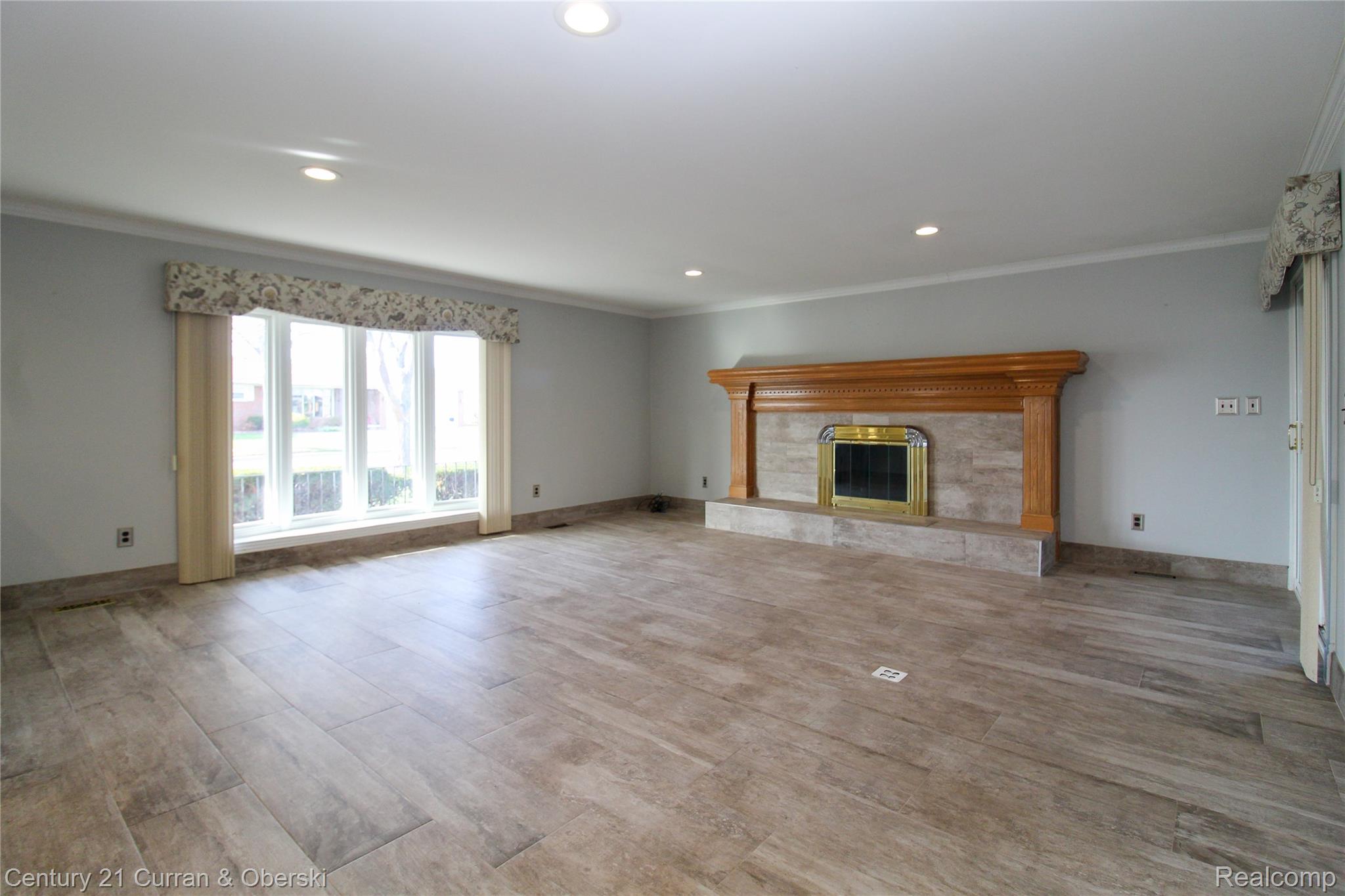 15810 Cumberland Street