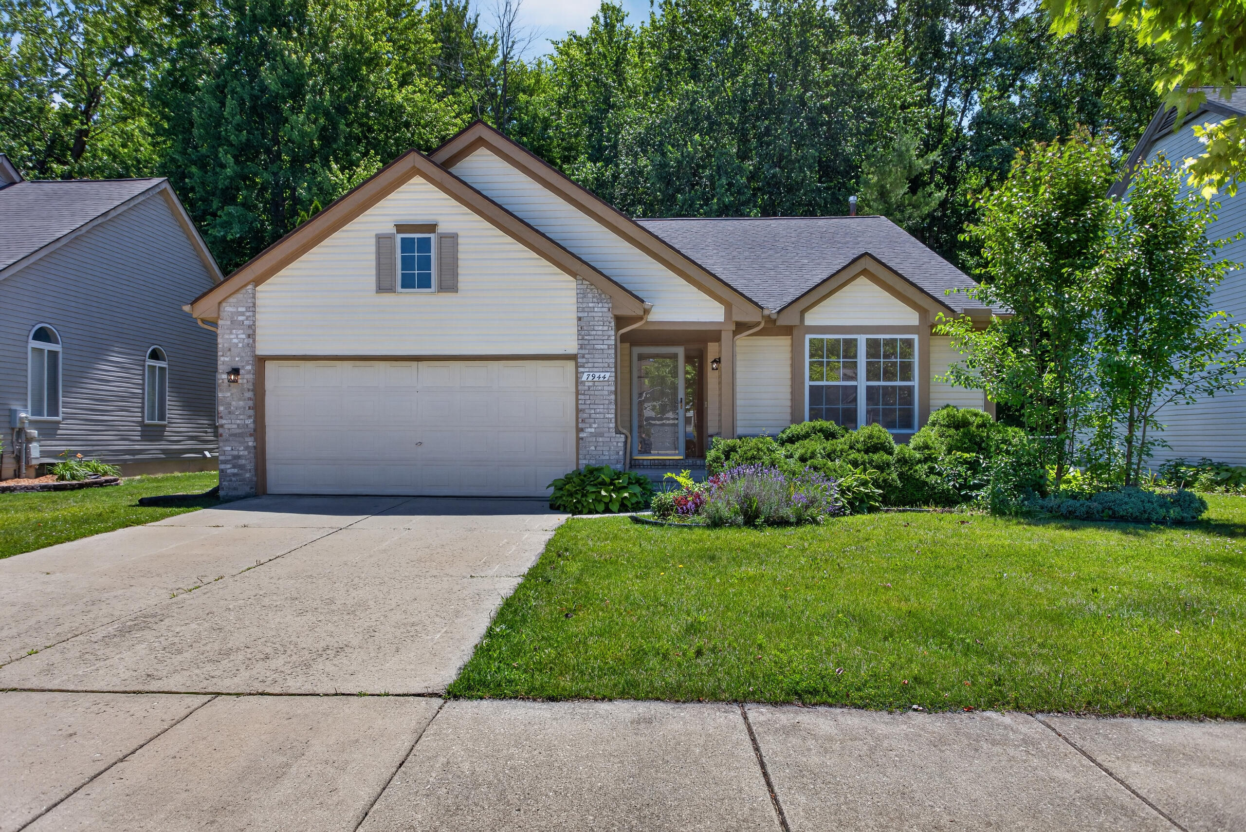 7944 Thornhill Drive