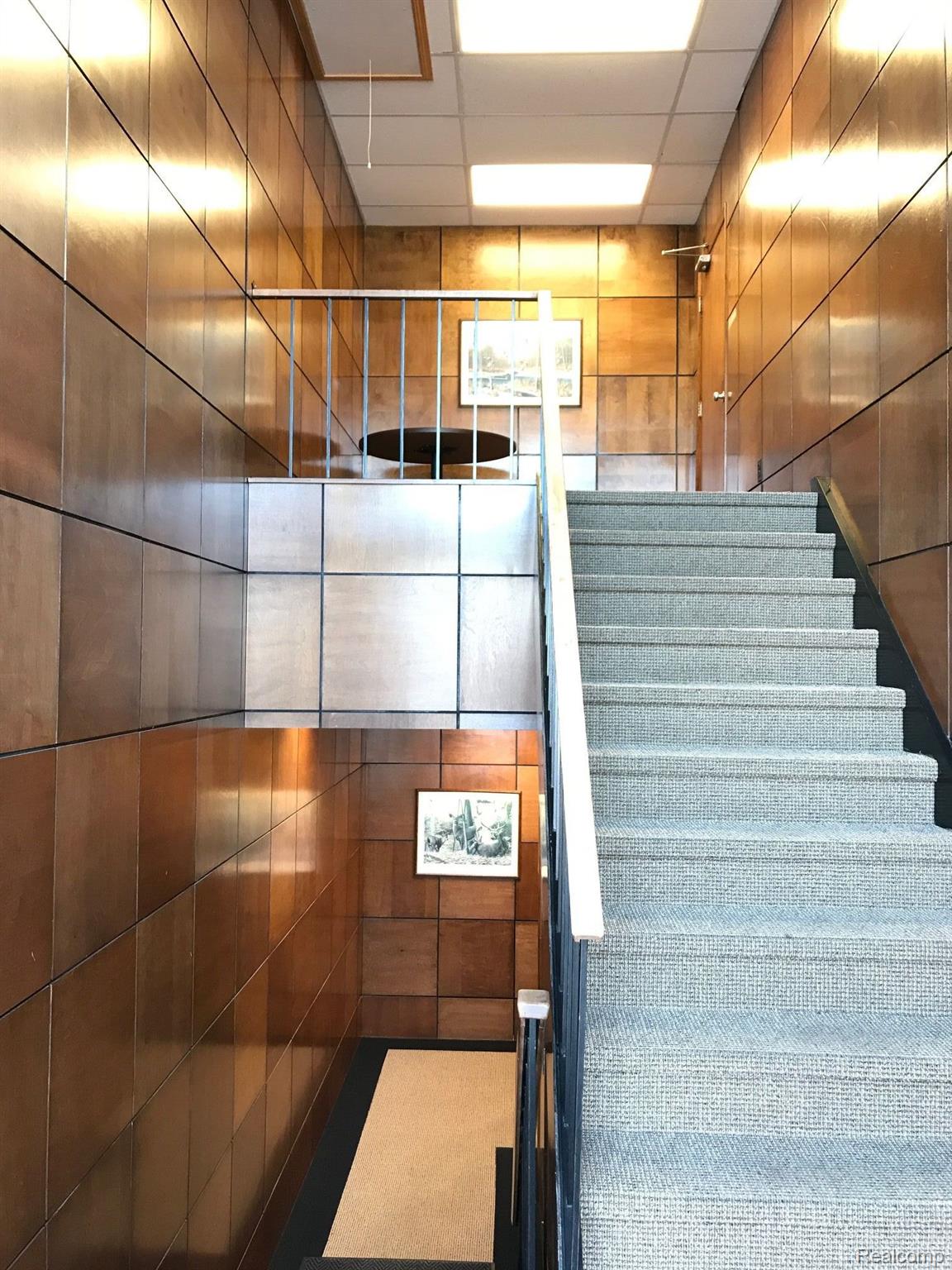 2820 W MAPLE Road 210B