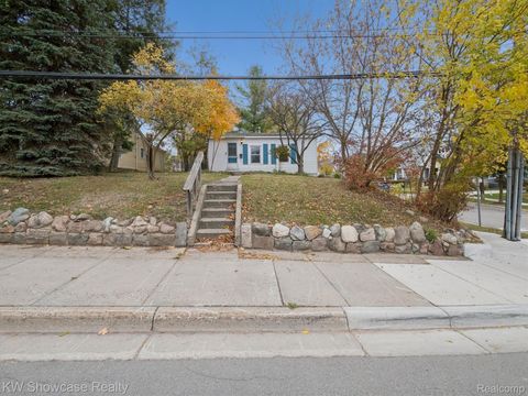 117 E Summit Street Milford Village MI 48381