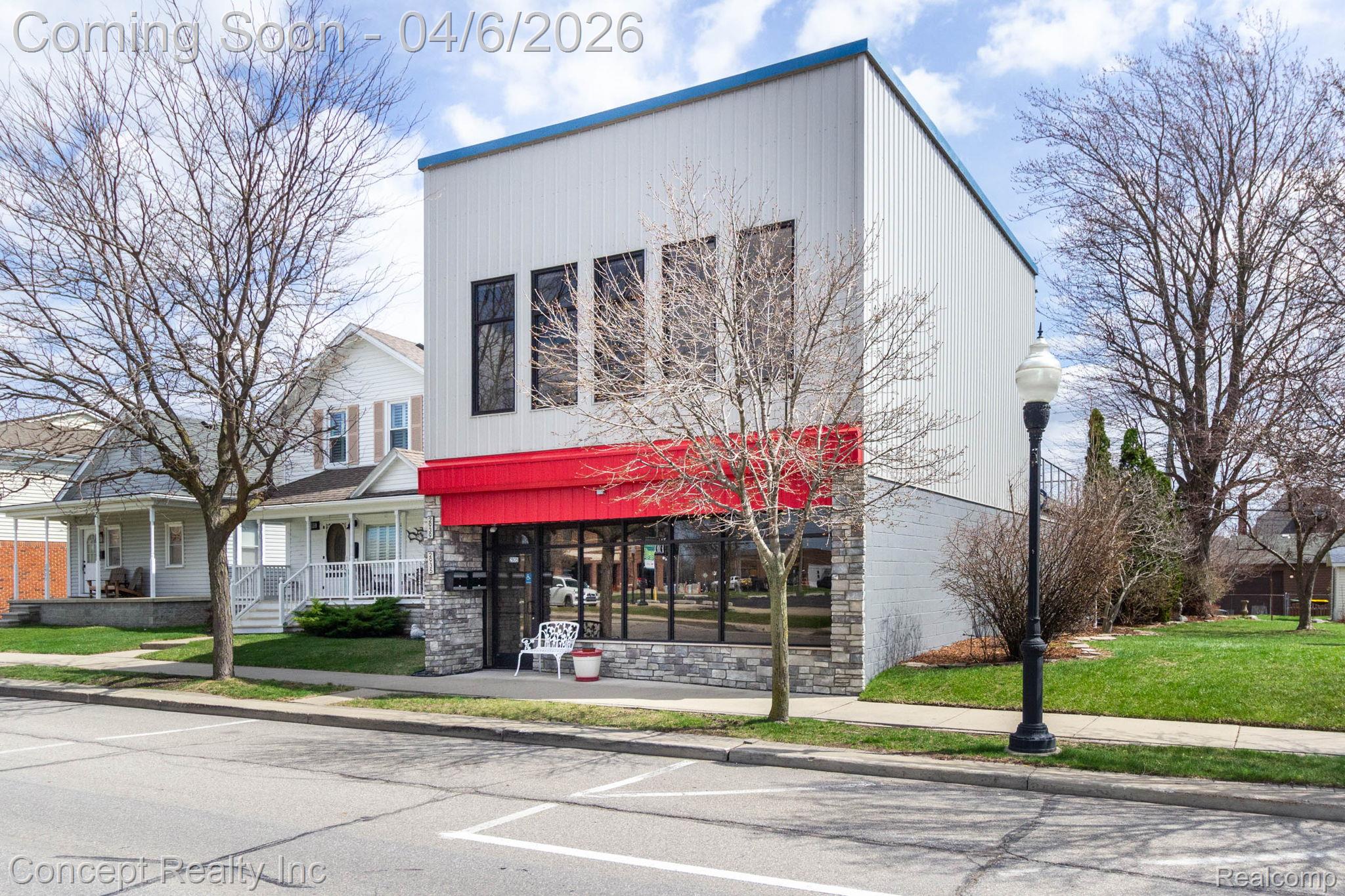 2935 W Jefferson Avenue