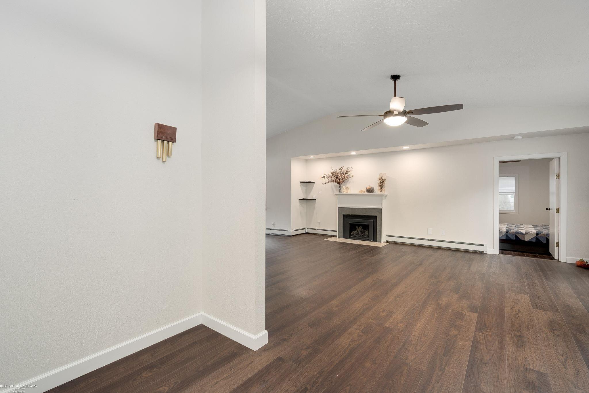 5196 Greenview Drive