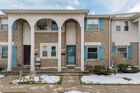 8114 Clay Court Sterling Heights City MI 48313