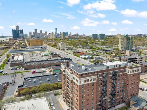 Photo for 2900 E Jefferson Avenue 61-C8