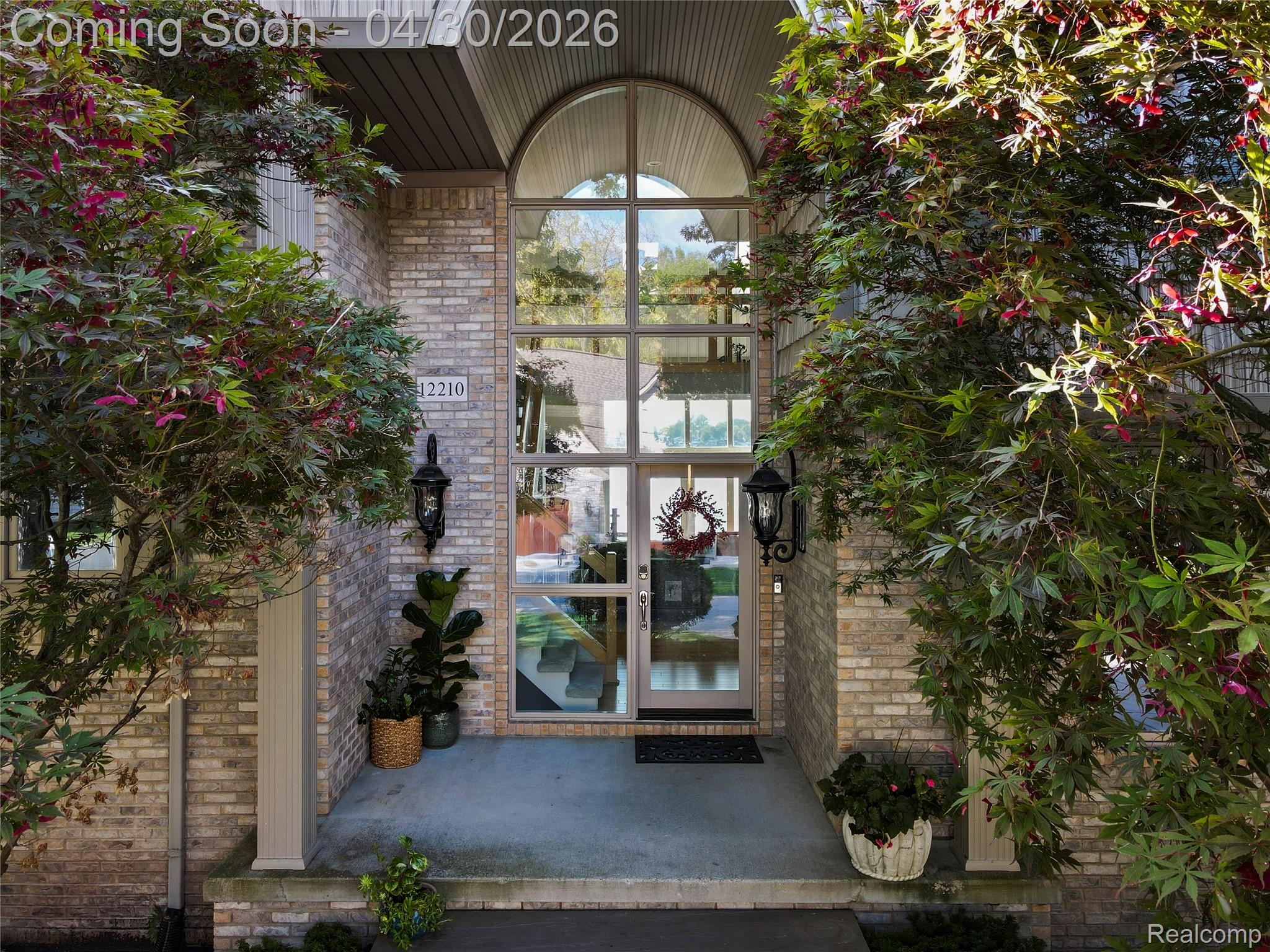 12210 Mantawauka Drive