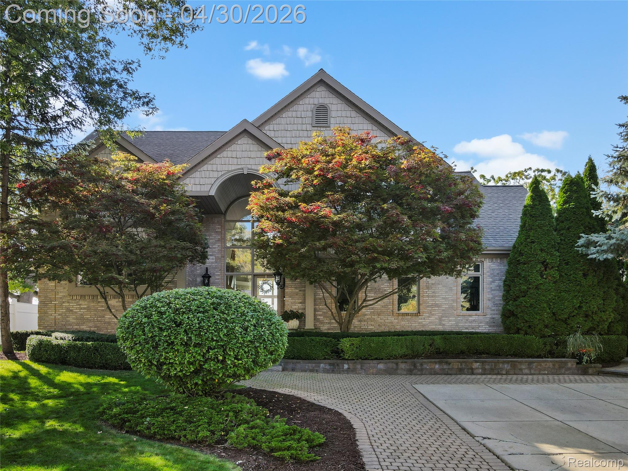 12210 Mantawauka Drive