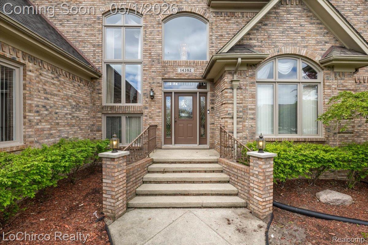 14382 Knightsbridge Drive