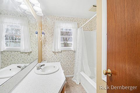 Tiny photo for 611 Hayes Street, Holland Charter Township, MI 49424 (MLS # 71026001832)