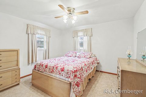 Tiny photo for 611 Hayes Street, Holland Charter Township, MI 49424 (MLS # 71026001832)