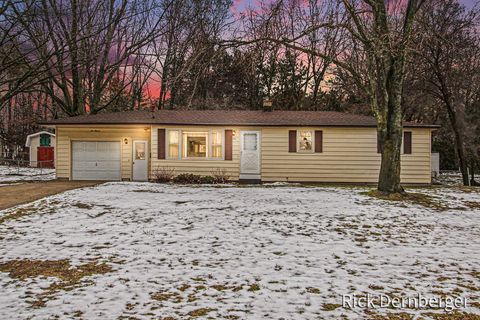 Photo of 611 Hayes Street, Holland Charter Township, MI 49424 (MLS # 71026001832)