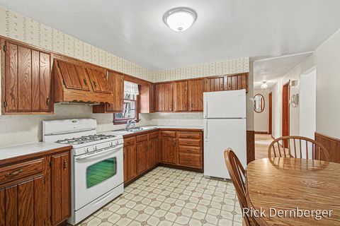 Tiny photo for 611 Hayes Street, Holland Charter Township, MI 49424 (MLS # 71026001832)