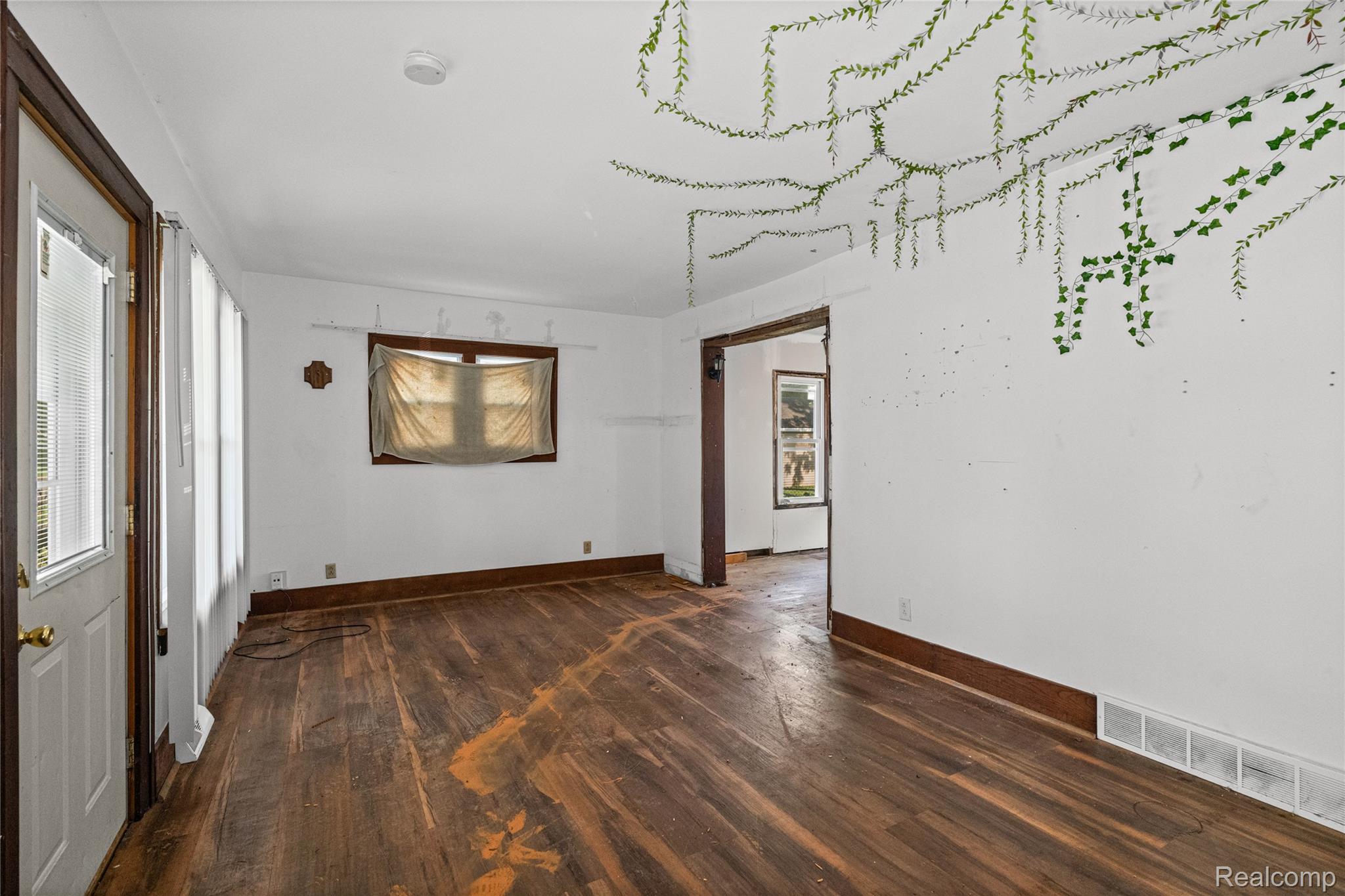 1128 Maginn Court
