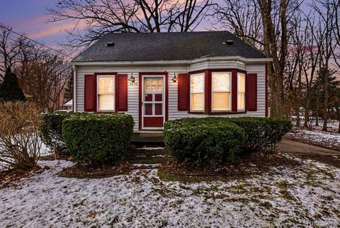 2456 Richwood Road Auburn Hills City MI 48326