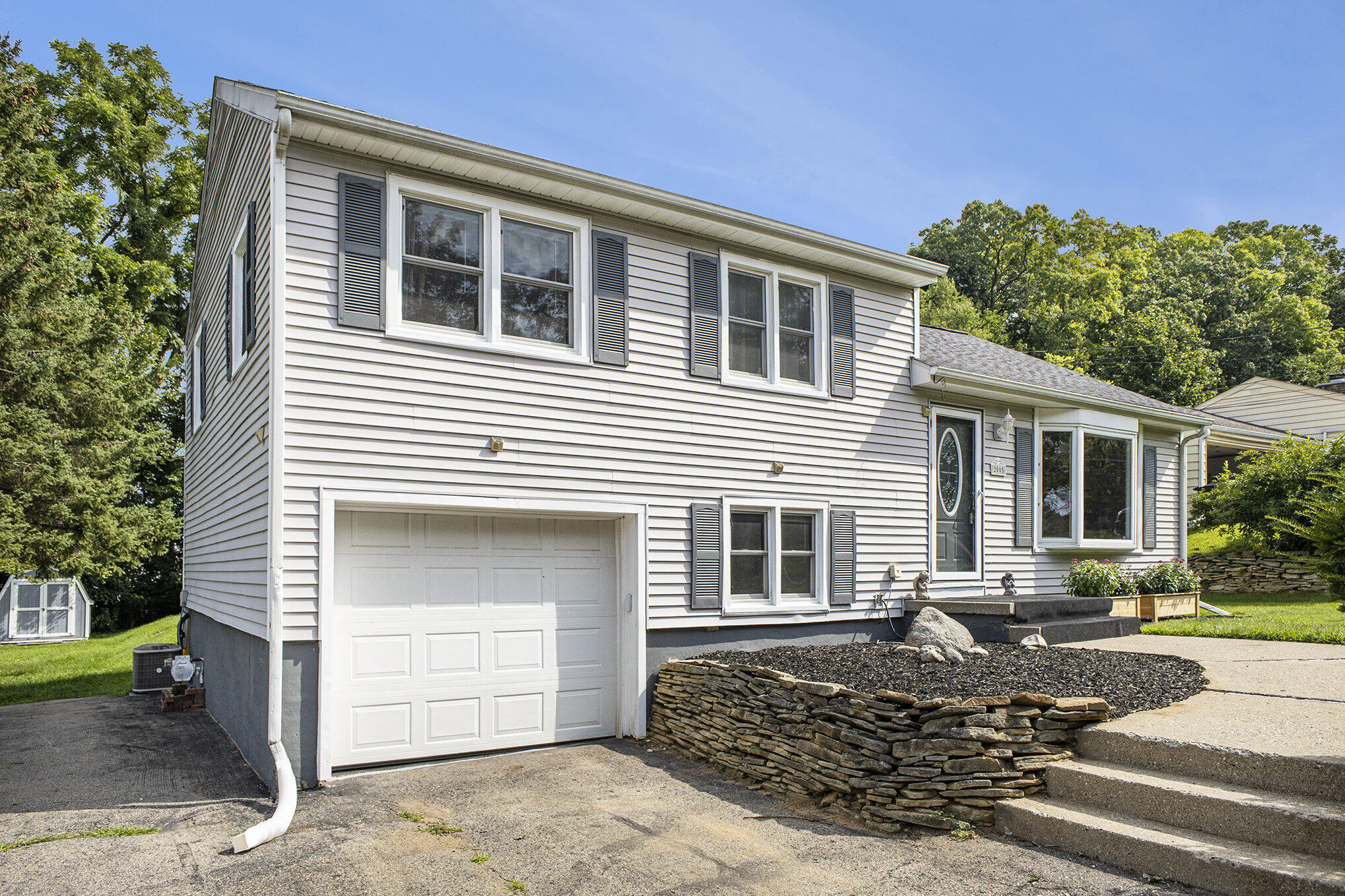 2005 Cascade Drive