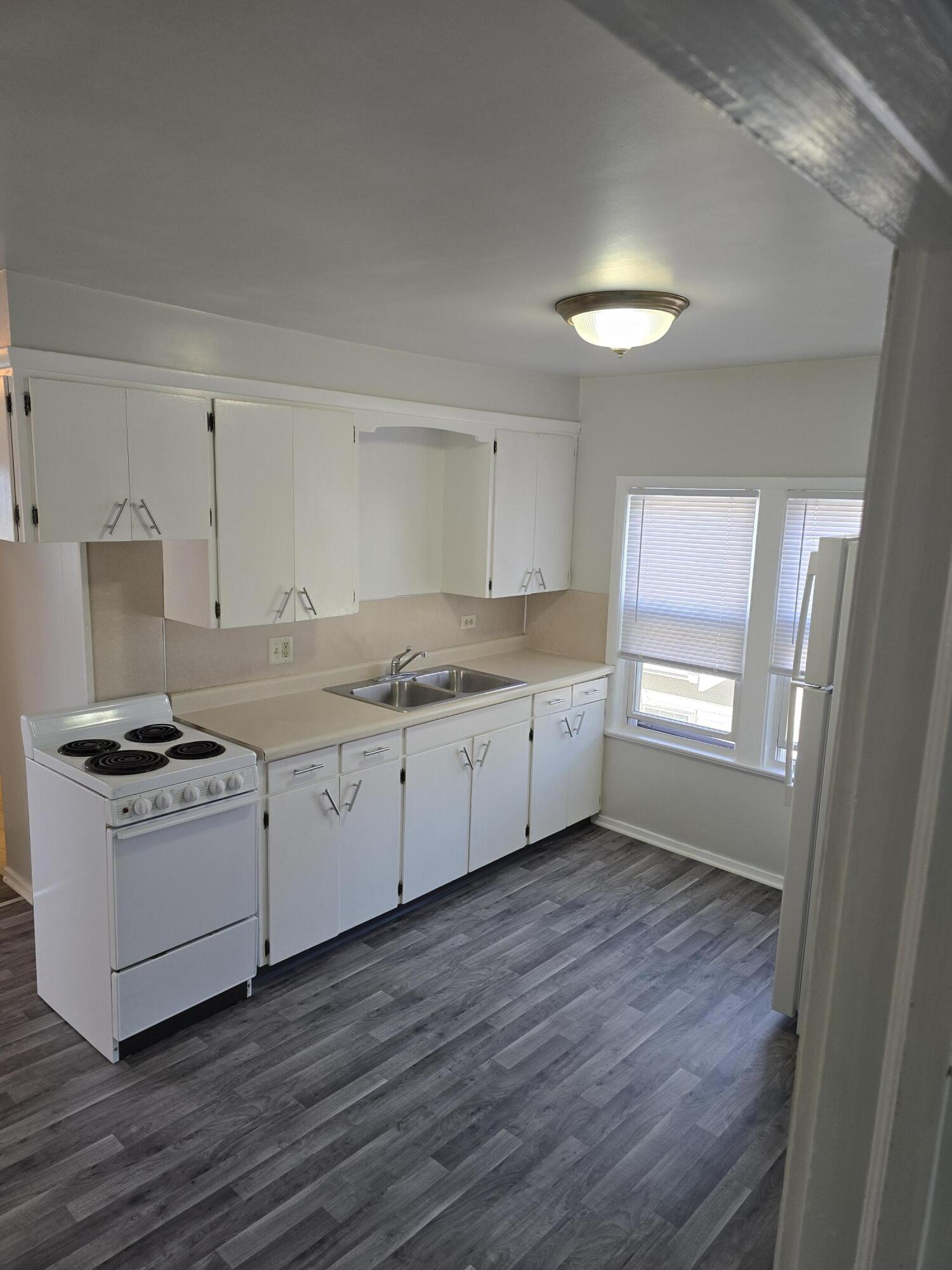 300 W 17th Street