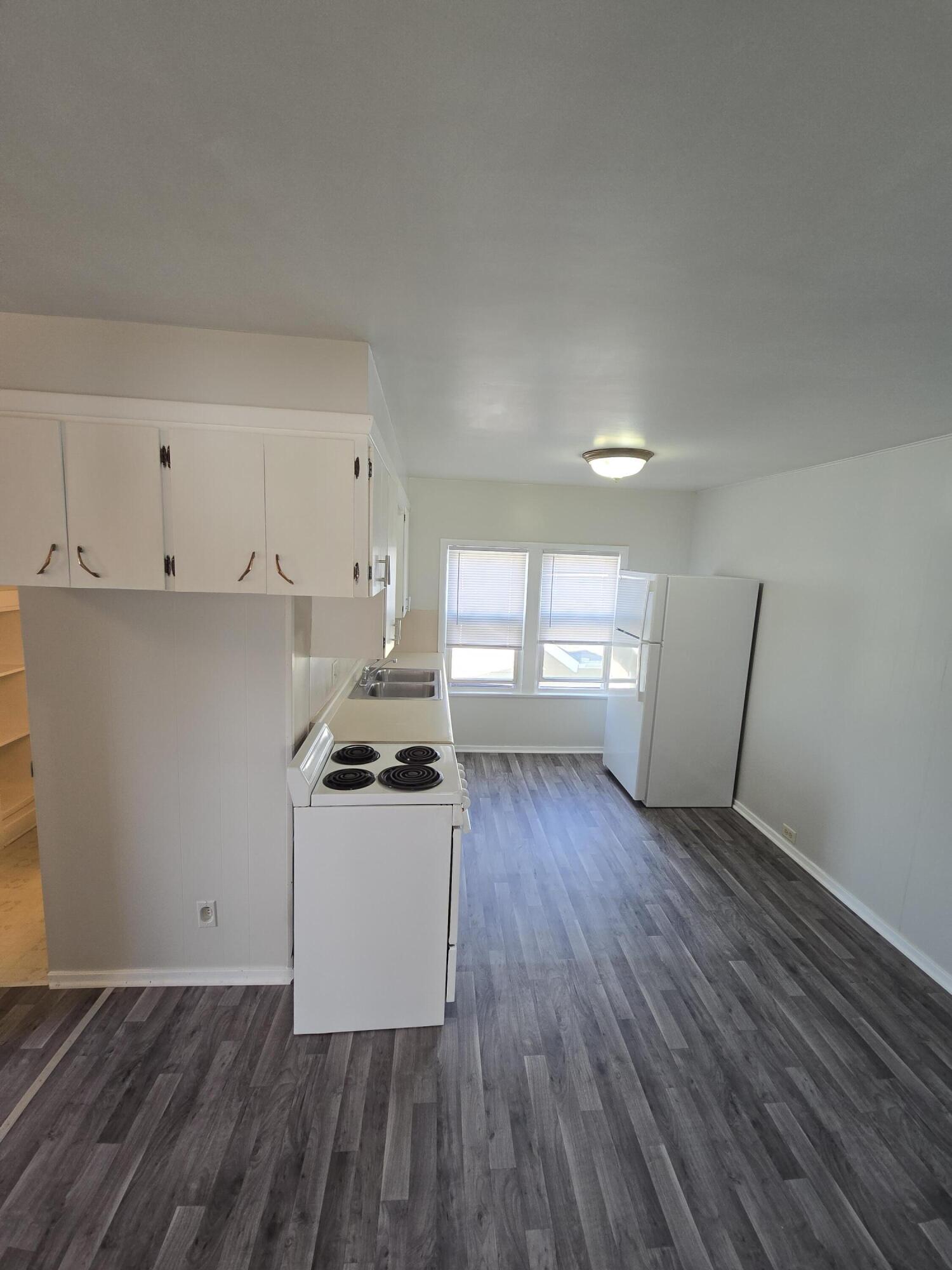 300 W 17th Street