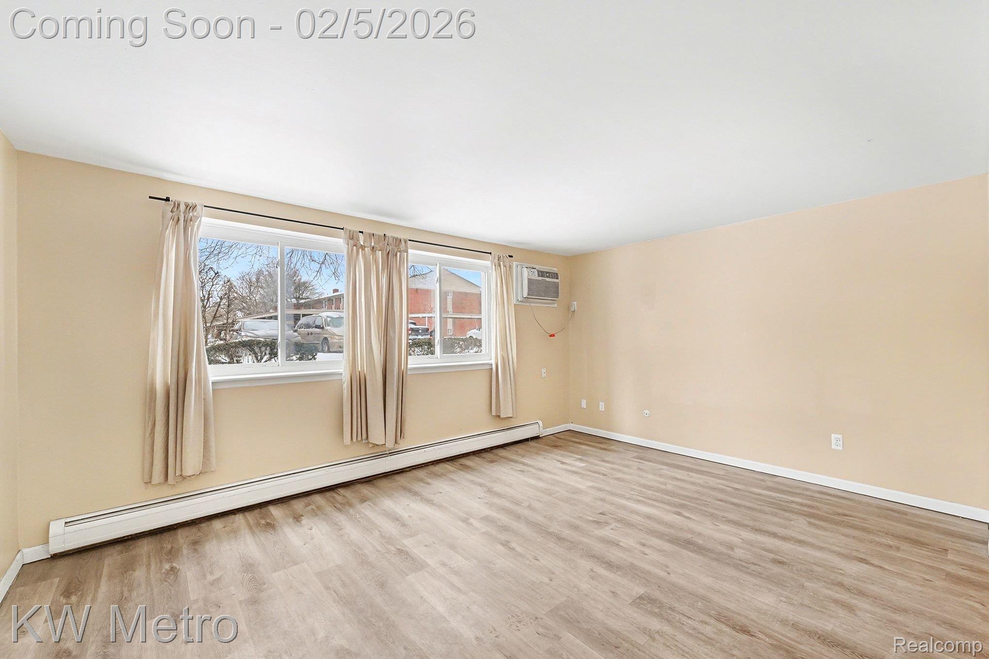 7412 Central Street 1