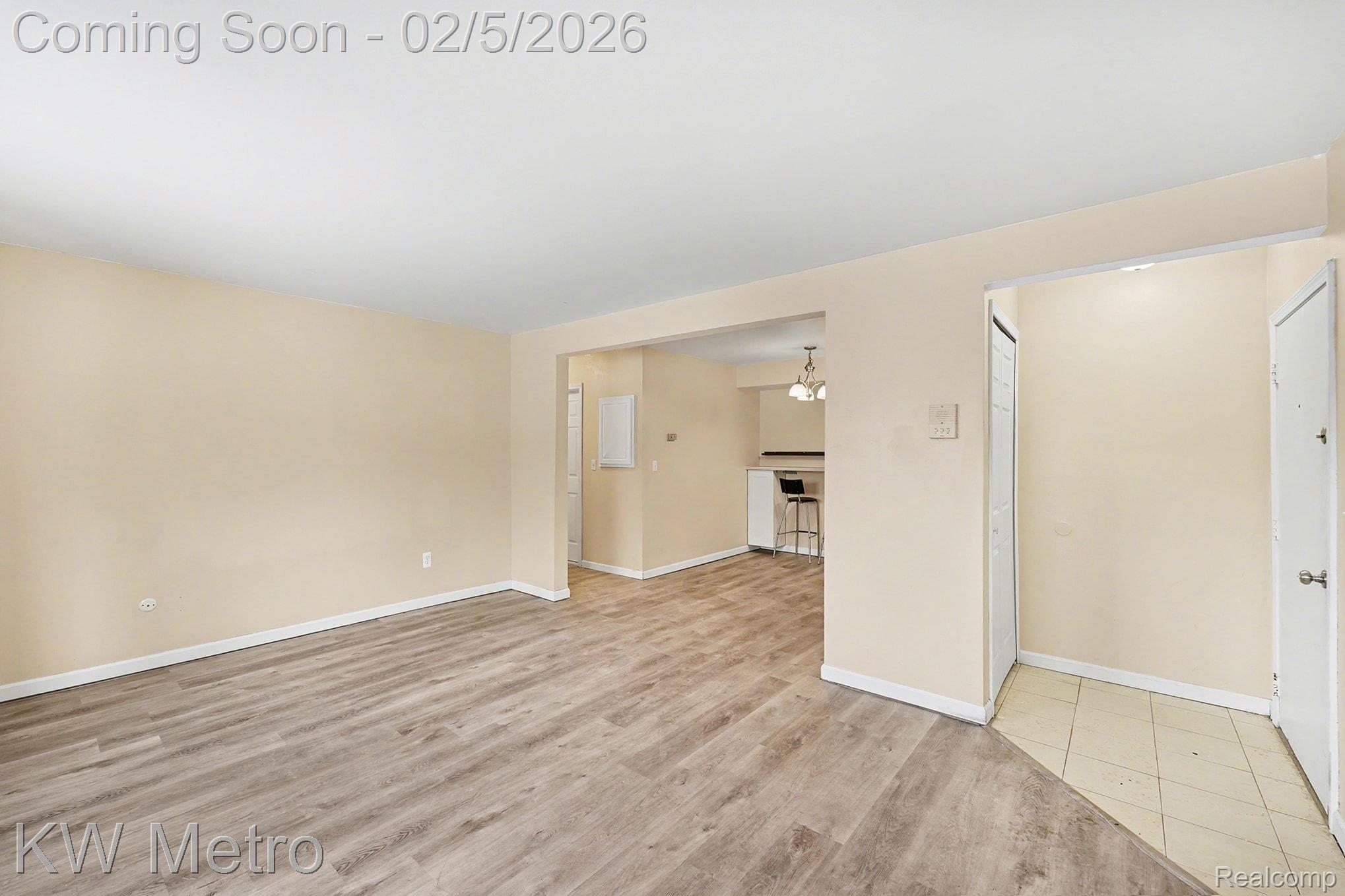 7412 Central Street 1