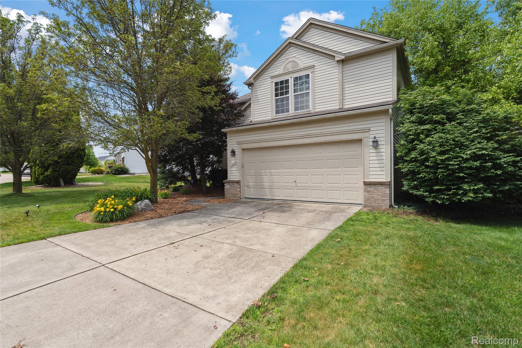 10074 Pond View Trail