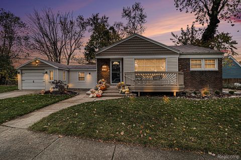 1815 E Lincoln Street Birmingham City MI 48009