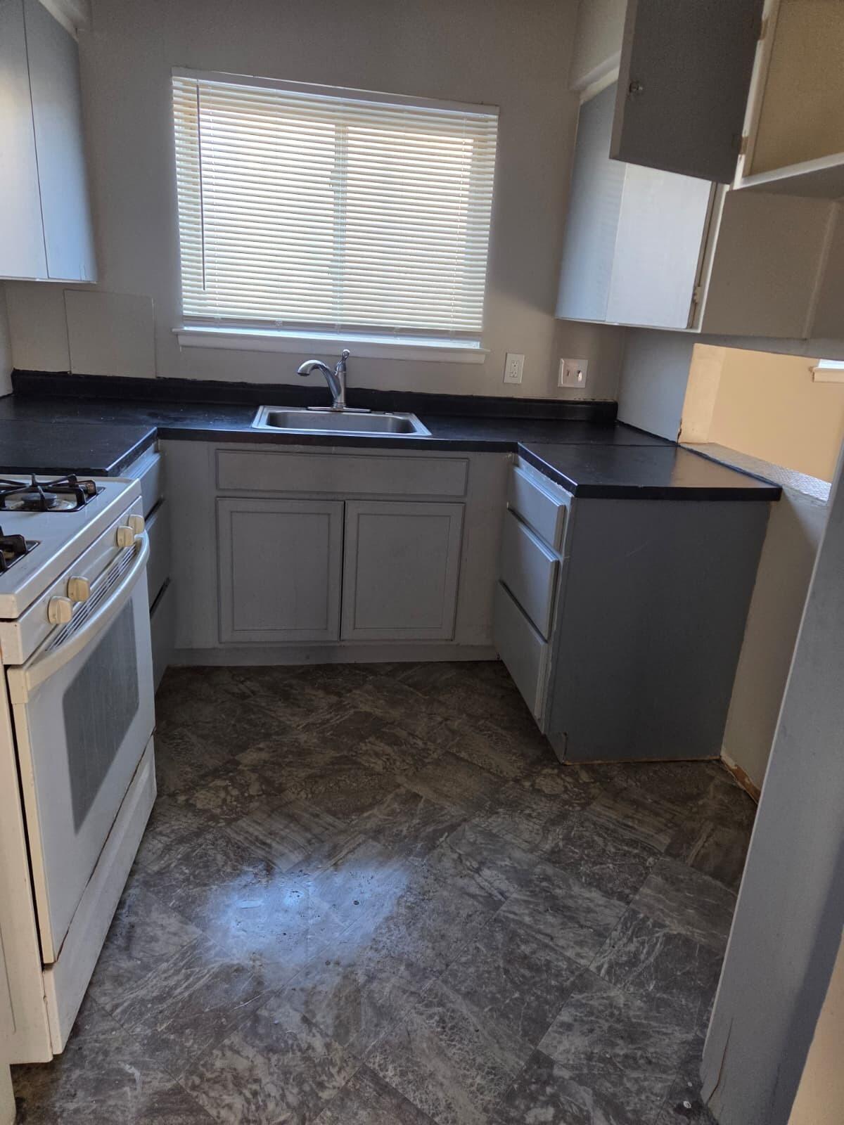 17284 Bentler Street