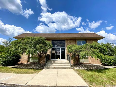 2290 E HILL Road 103 Grand Blanc Charter Township MI 48439