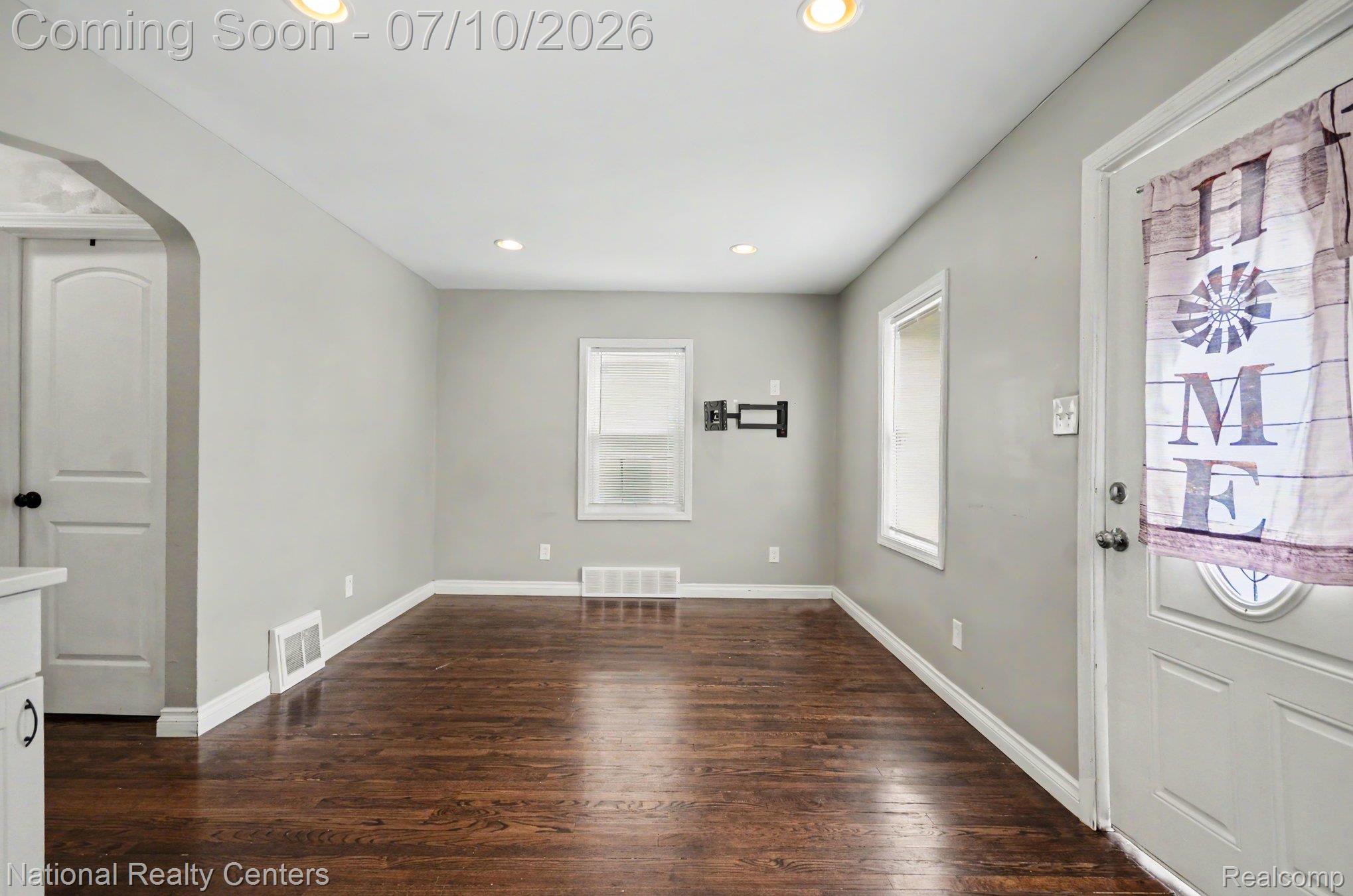 551 E Maplehurst Street