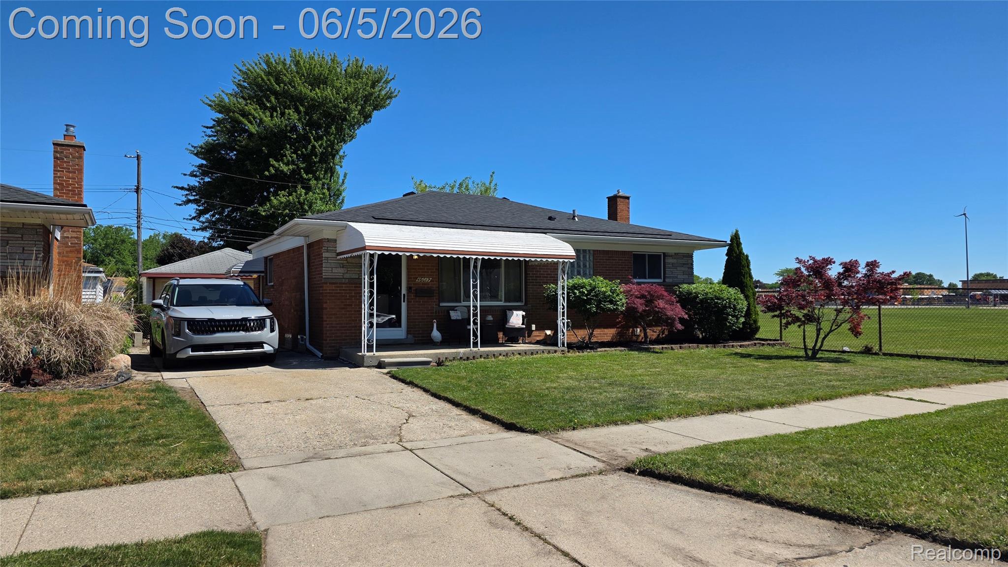 16017 Chestnut Street