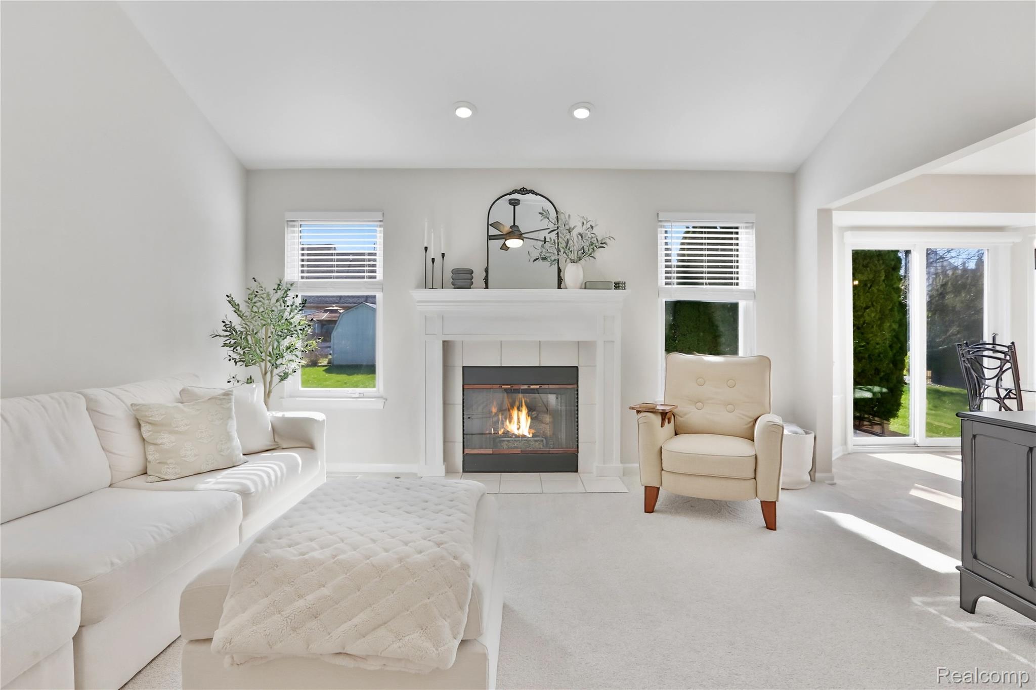 1703 Oak Squire Lane