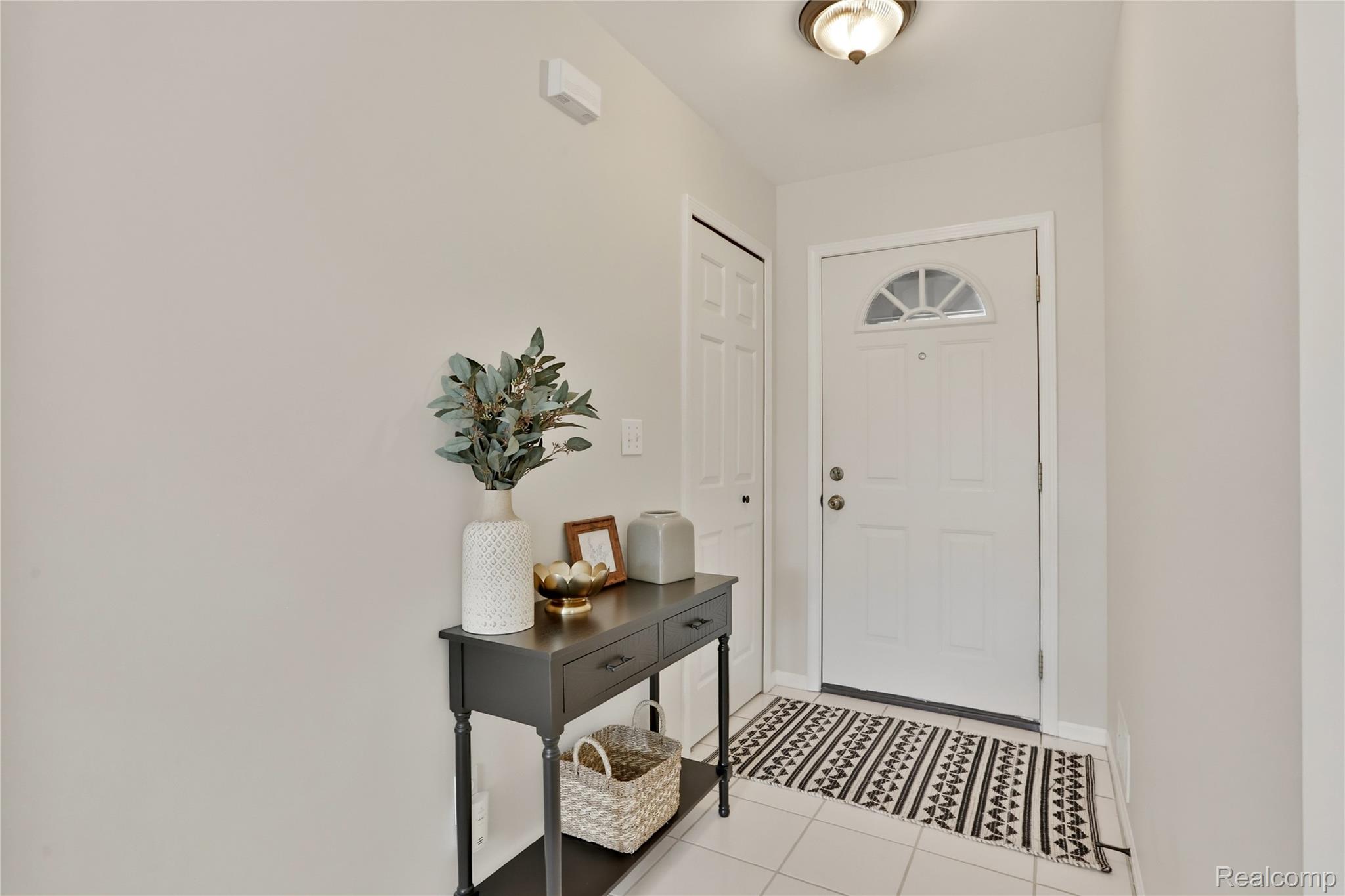 1703 Oak Squire Lane