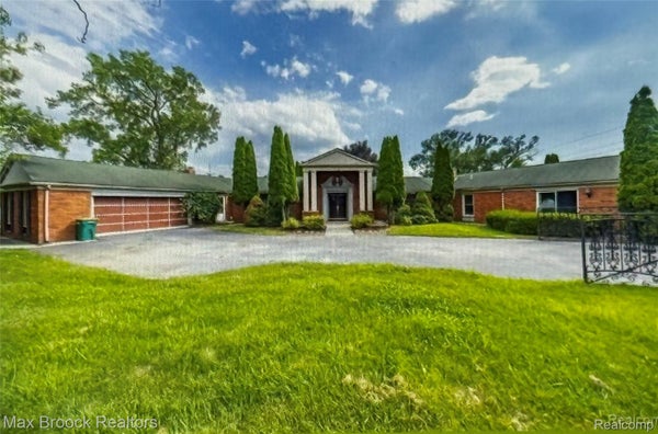 42195 KOUZA CT, VAN BUREN TOWNSHIP, MI 48111 - Image 2d0437ac46467da37d42ca48074b5b0c/505437656