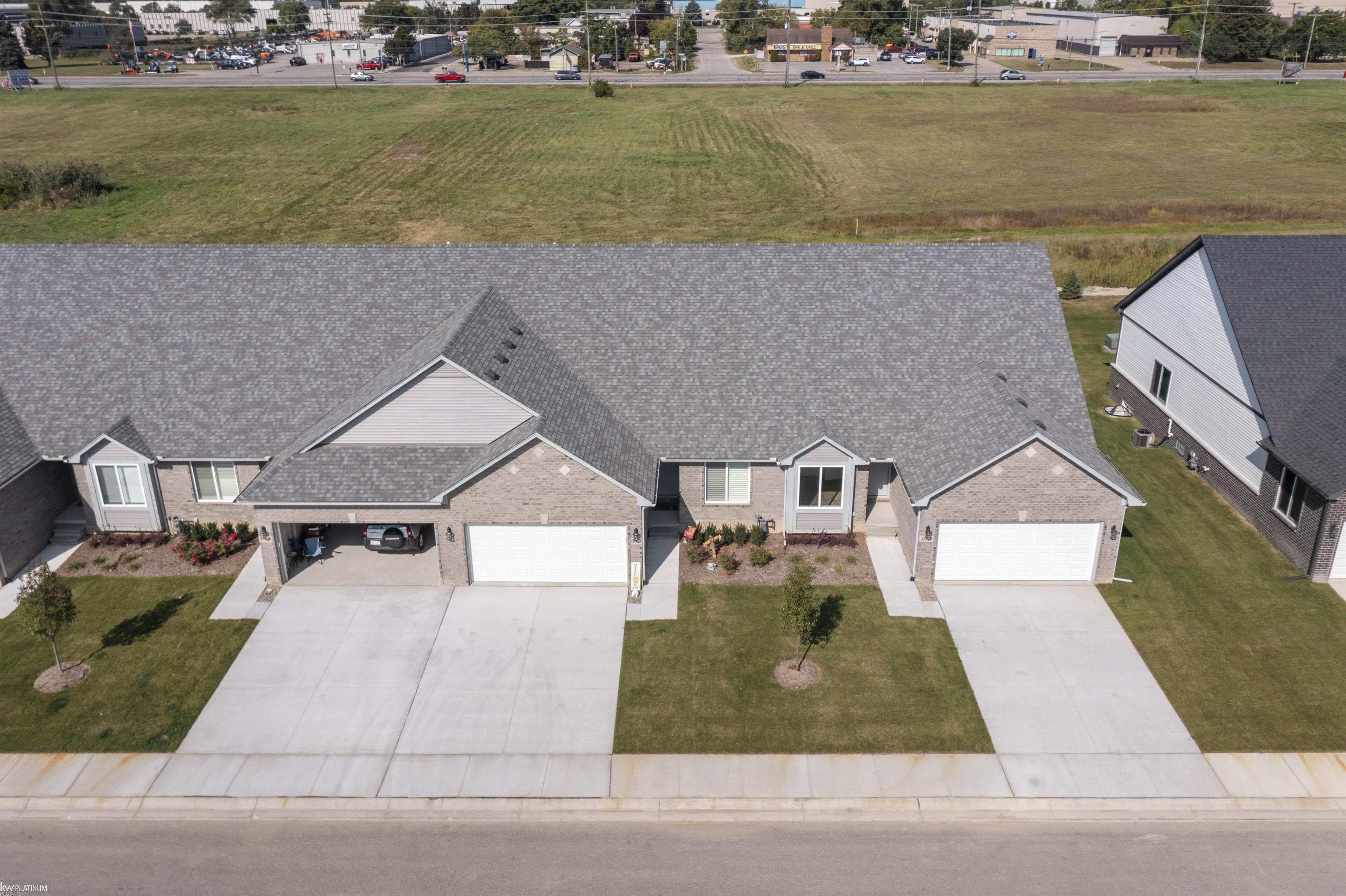 48389 Applegrove Lane