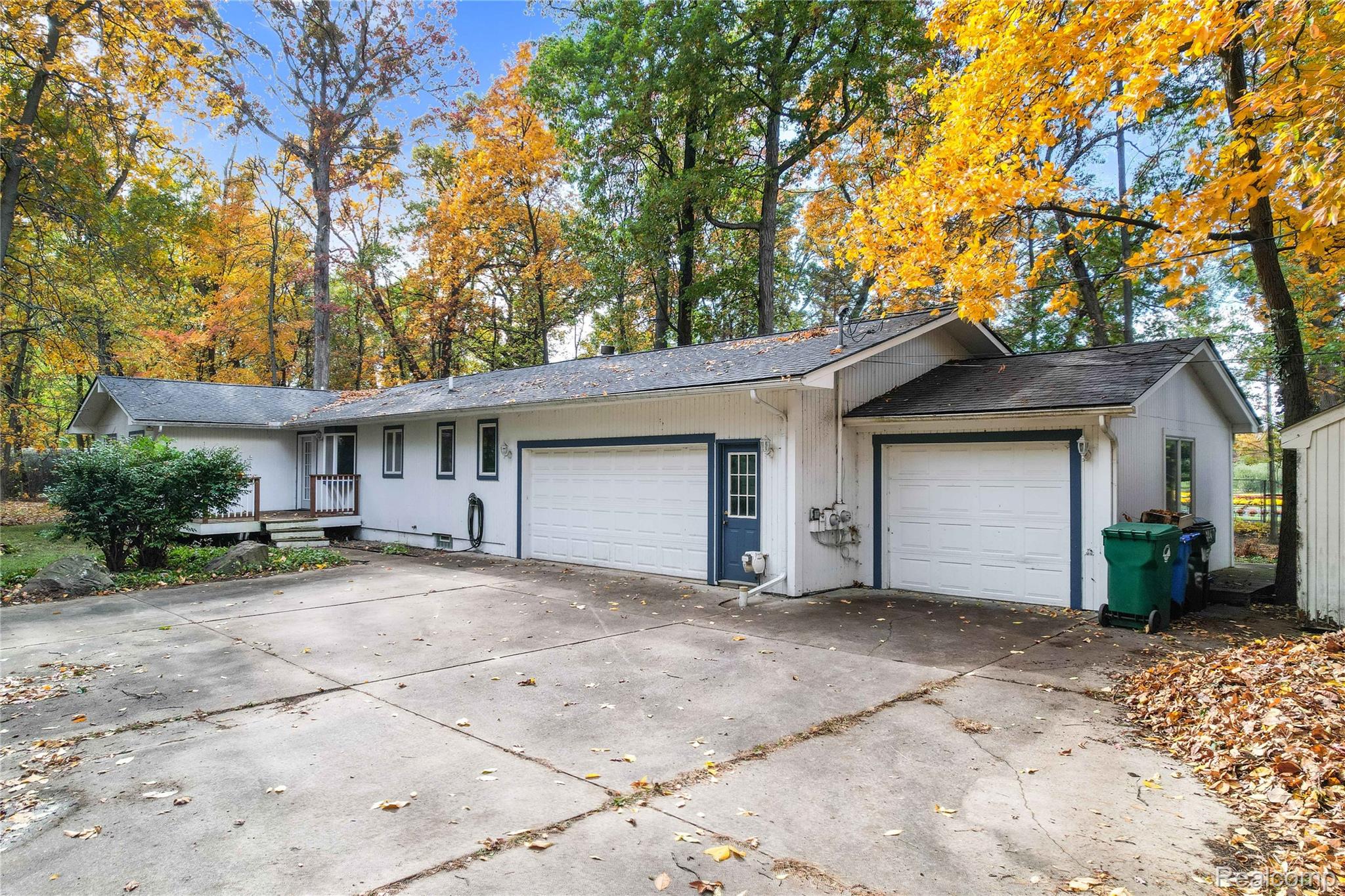 1431 E Commerce Road