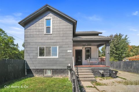 713 S WOODBRIDGE Street Saginaw City MI 48602