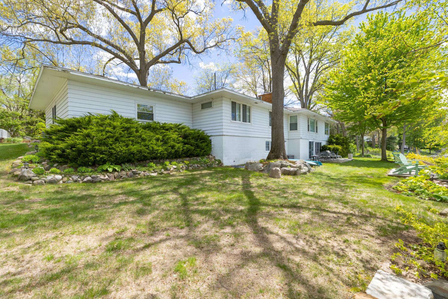 58828 Burr Oak Road