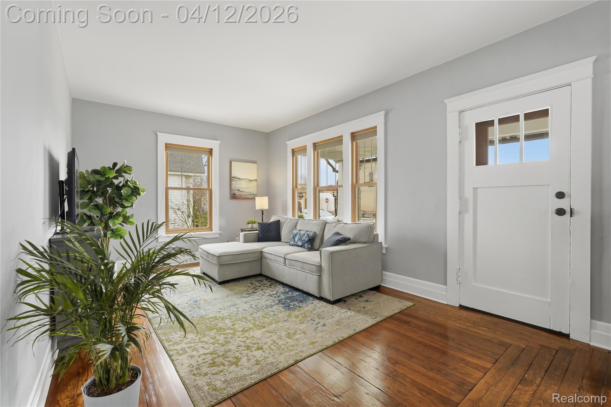 663 Starkweather Street W